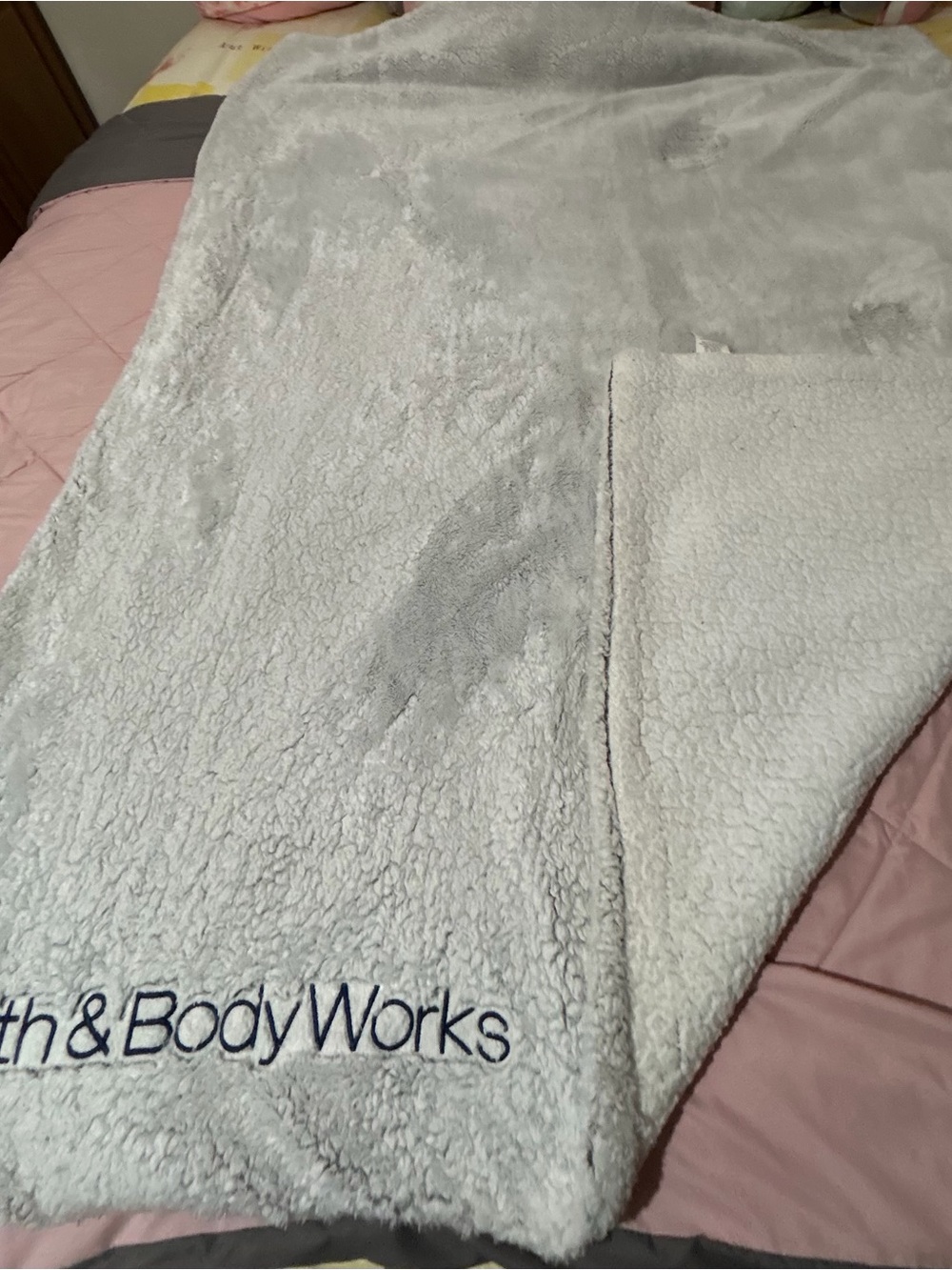 Bath & Body Works Light Gray Sherpa Throw Blanket